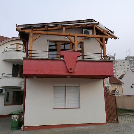 Betty-Major Apartman ハイデゥソボスロー エクステリア 写真